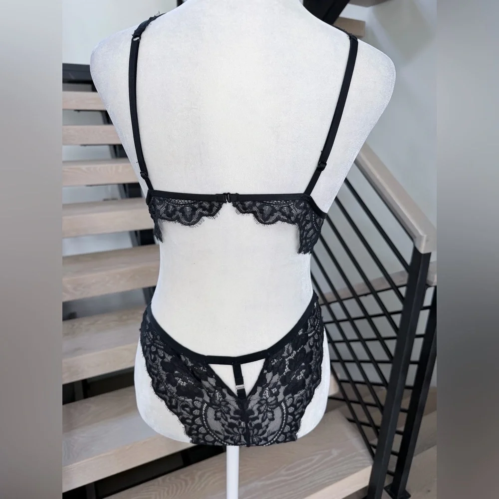 Black Lace Bralette & Panty Set - Women Intimates size S
